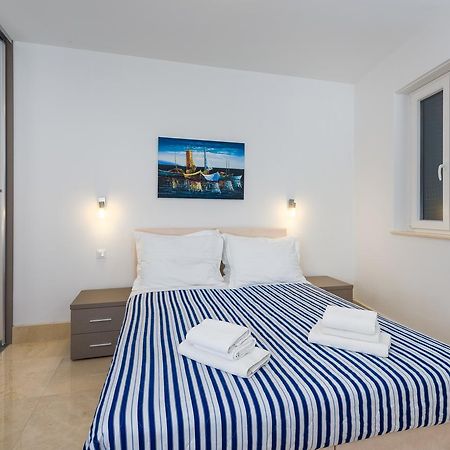 Villa Old Mill Milna  Ngoại thất bức ảnh