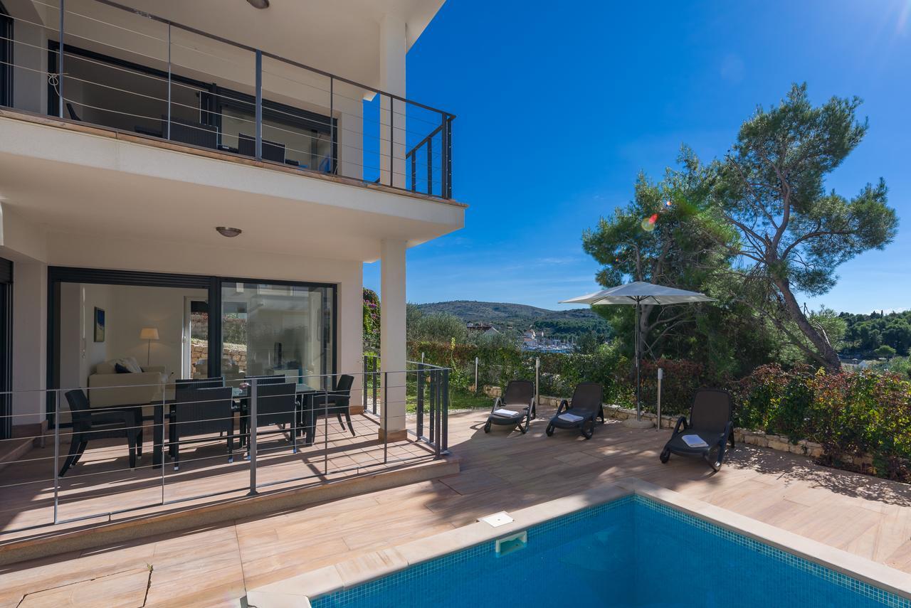 Villa Old Mill Milna  Ngoại thất bức ảnh